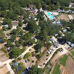 Europe Tents Le Clou Tente de luxe Coux-et-Bigaroque-Mouzens