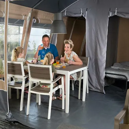 Europe Tents Le Clou 库比加罗克